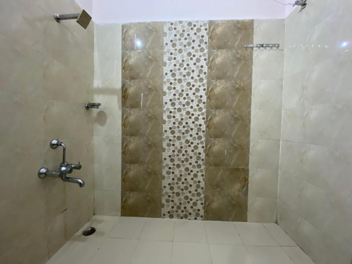 Kanara Hotel Bhimtal Bagian luar foto