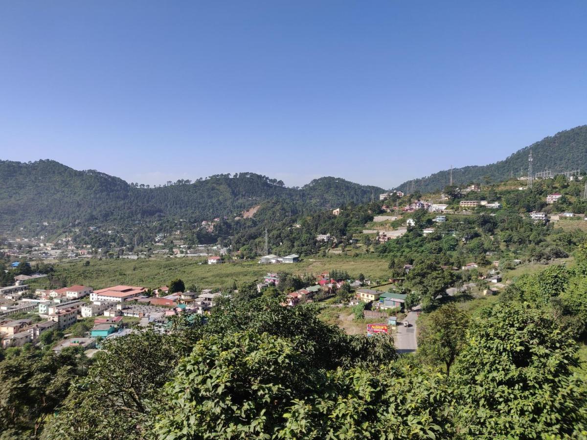 Kanara Hotel Bhimtal Bagian luar foto
