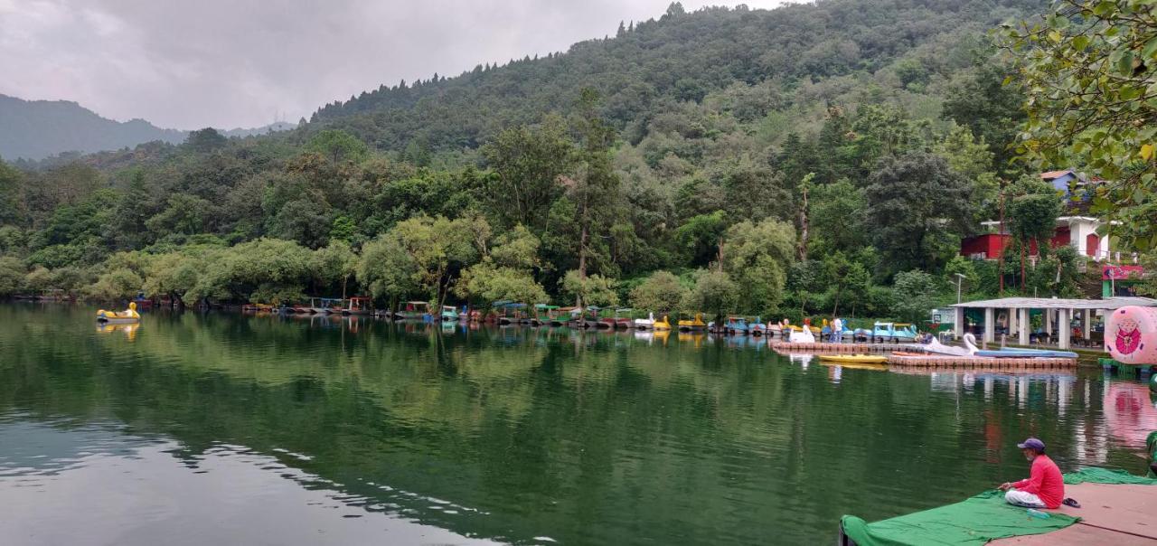 Kanara Hotel Bhimtal Bagian luar foto