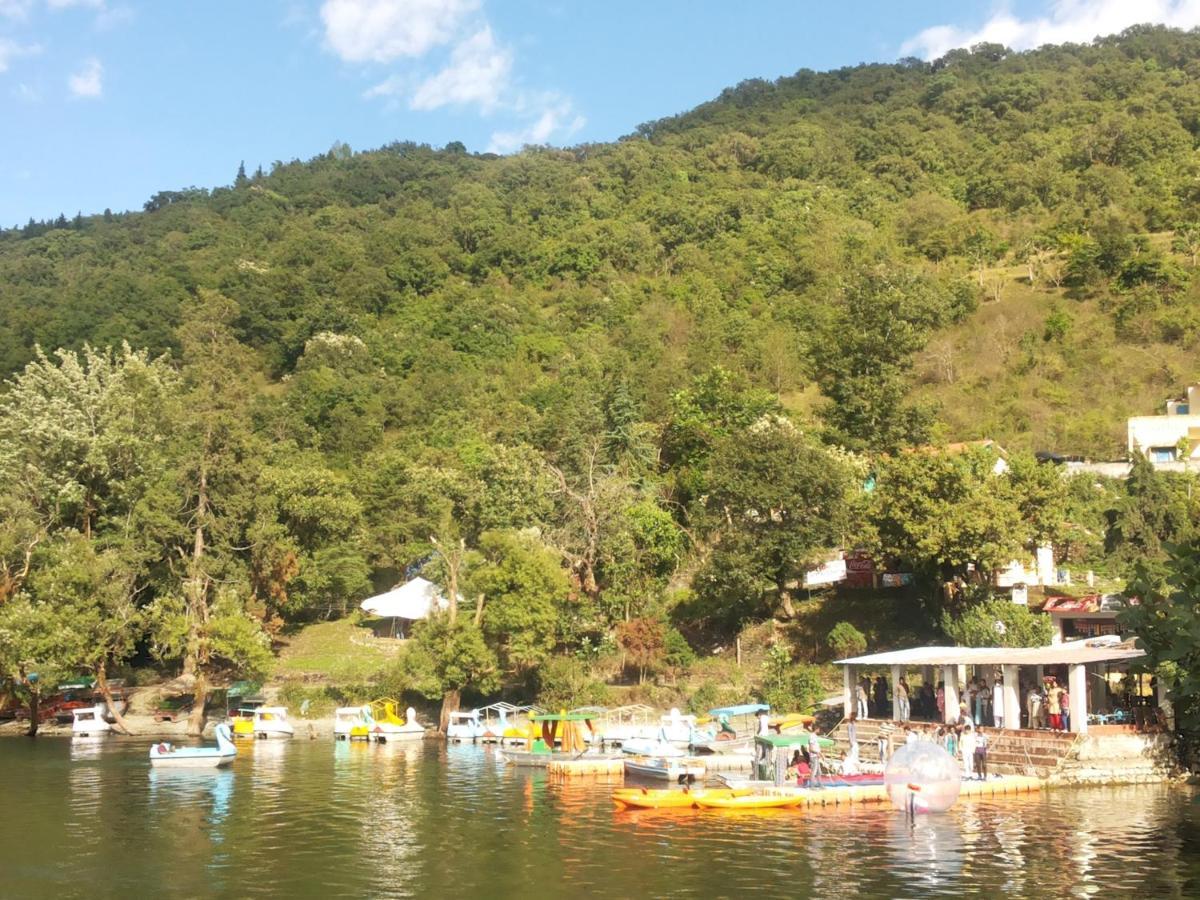 Kanara Hotel Bhimtal Bagian luar foto