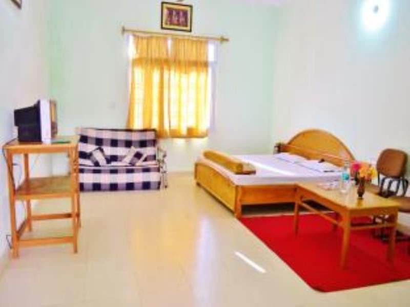 Kanara Hotel Bhimtal Bagian luar foto