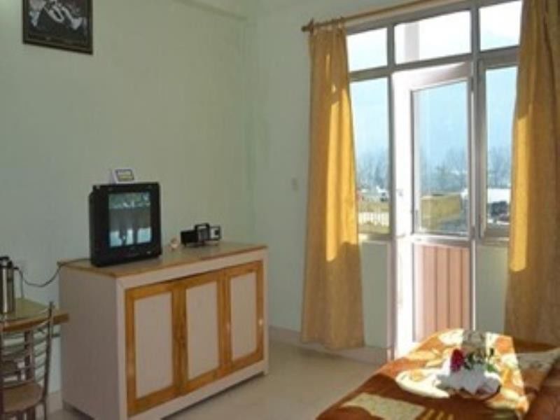Kanara Hotel Bhimtal Bagian luar foto
